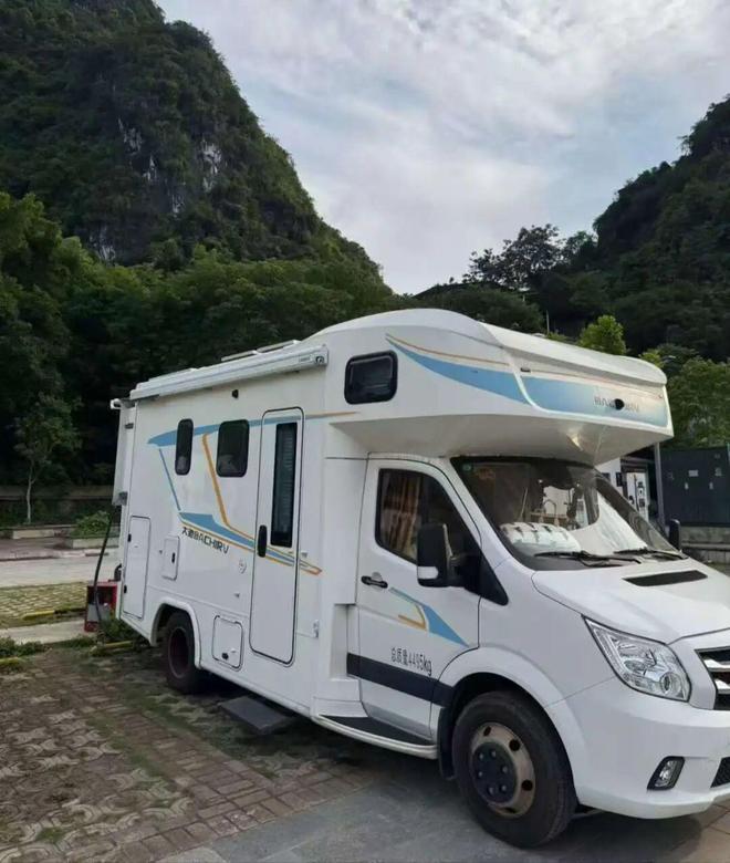 房我们把房车改成移动的家开元棋牌app不买房不租(图4)